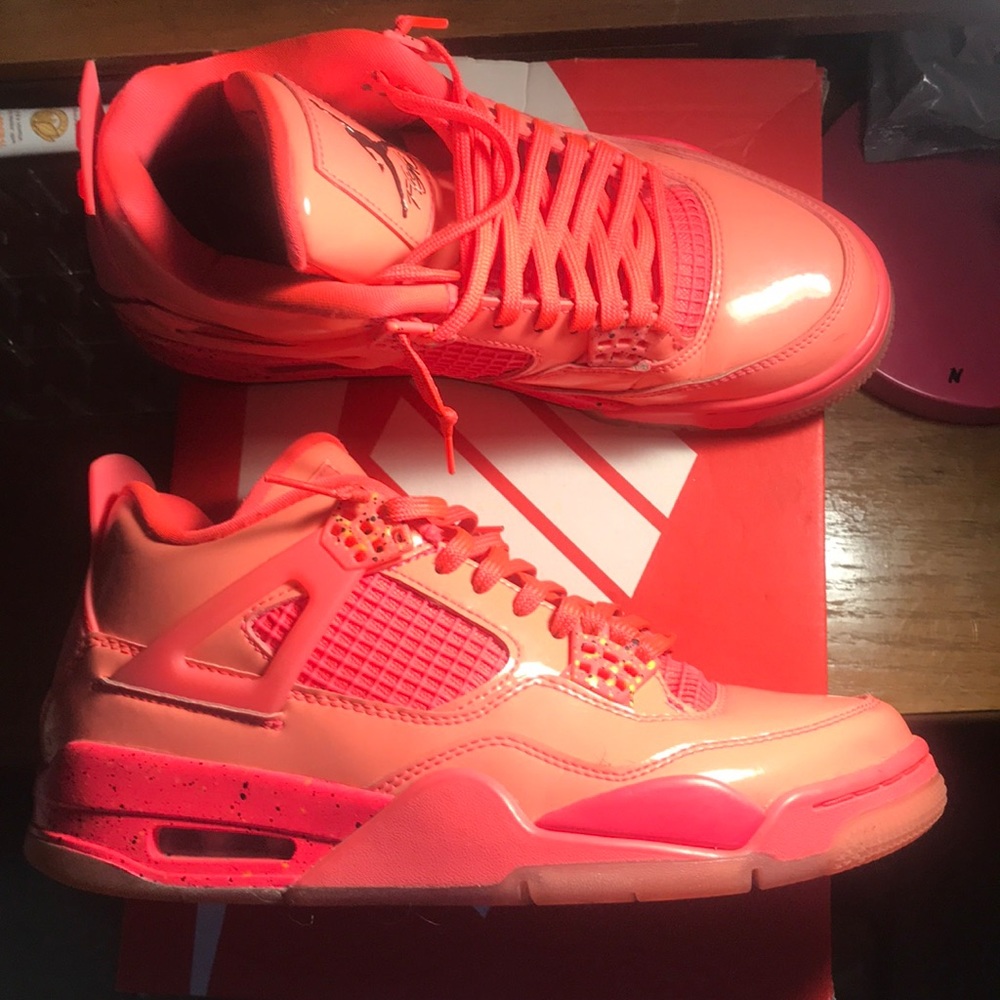 jordan retro 4 hot punch